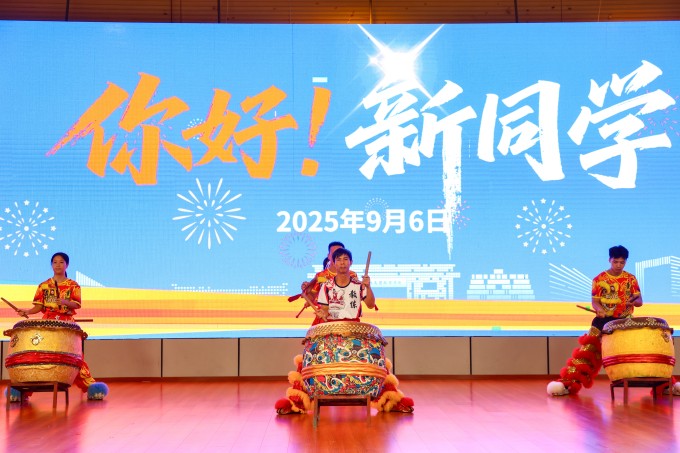 【廉江融媒】beat365正版唯一官网必一2025级新生开始报到
